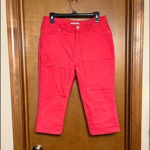 2 for 1 deal* NWOT never worn coral-red colored capri pants. Size 12.